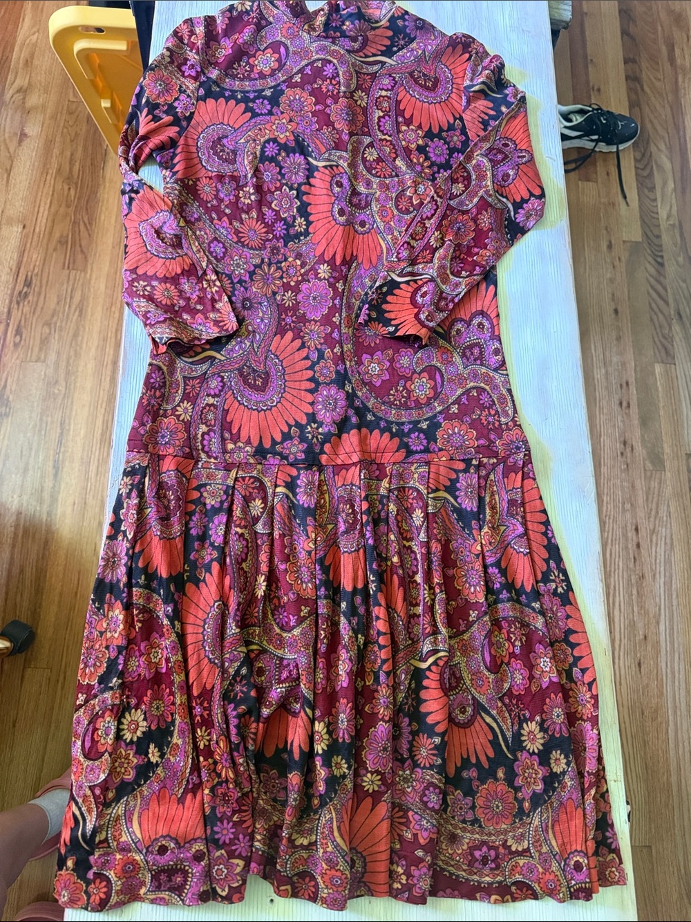 Vintage Women's Floral Paisley Long Sleeve Dress - Pink & Black